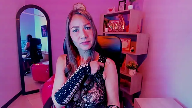 Stefy Zea online show from 11-28-25, 06:32