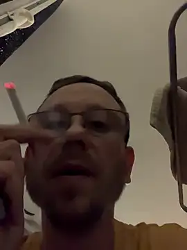 Snapshot of geza1991 chatting on 10-26-25, 08:59 geza1991 online show from 10-26-25, 08:59