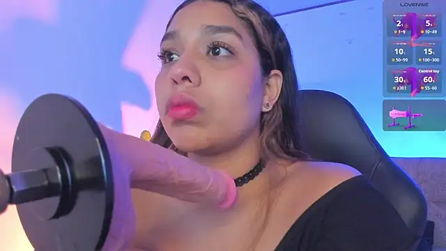 Snapshot of giselle_upp chatting on 03-22-26, 01:42 giselle upp online show from 03-22-26, 01:42