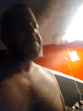 Snapshot of shavensmoothbody chatting on 12-21-25, 05:09 shavensmoothbody online show from 12-21-25, 05:09