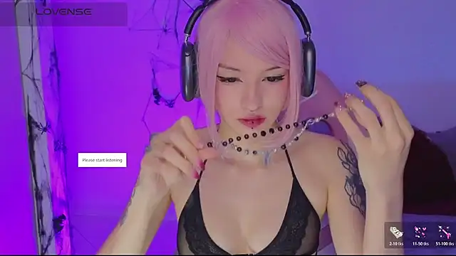 Snapshot of Moonlightt_21 chatting on 11-02-25, 07:38 Moonlightt 21 online show from 11-02-25, 07:38