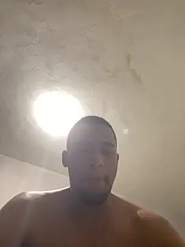 Snapshot of freedmar chatting on 11-25-25, 06:02 freedmar online show from 11-25-25, 06:02