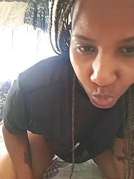 Snapshot of VikysDavis chatting on 02-21-26, 06:53 VikysDavis online show from 02-21-26, 06:53