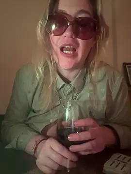 Granlady7 online show from 04-12-26, 09:20