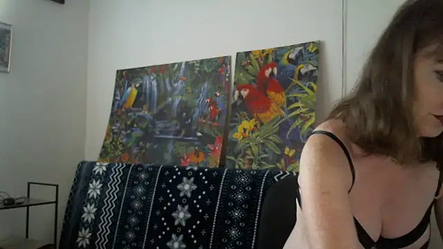 Snapshot of sweetdolly20 chatting on 11-01-25, 07:10 sweetdolly20 online show from 11-01-25, 07:10