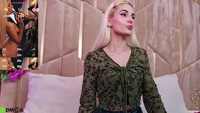 SelenaDaze online show from 04-19-26, 10:36