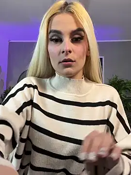 SelenaDaze online show from 04-30-26, 11:05