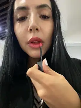 Snapshot of oh_nina chatting on 10-24-25, 09:55 oh nina online show from 10-24-25, 09:55