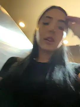 Snapshot of oh_nina chatting on 11-14-25, 10:07 oh nina online show from 11-14-25, 10:07