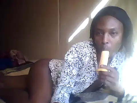 Snapshot of Blackyfreackygay chatting on 06-07-26, 12:53 Blackyfreackygay online show from 06-07-26, 12:53