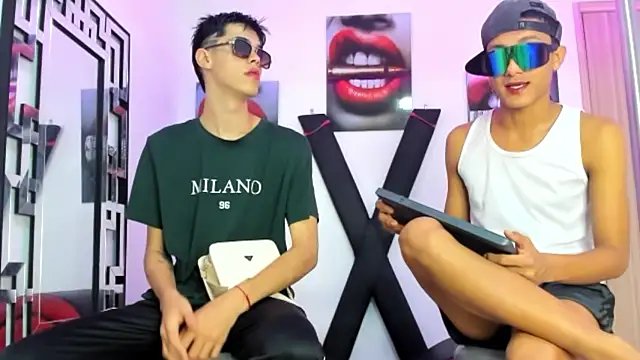 TWINKS FRIENDS online show from 10-18-25, 07:20