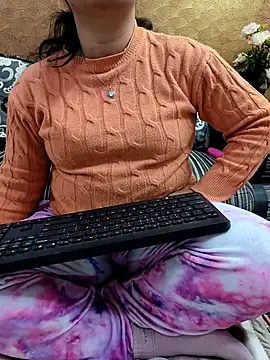 Iampriyaaa15 online show from 01-12-26, 05:56