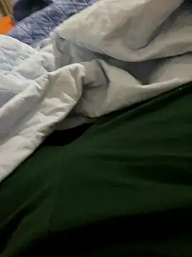 Snapshot of girlslvrs chatting on 01-16-26, 09:52 girlslvrs online show from 01-16-26, 09:52