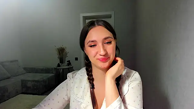 Snapshot of Wise_Bunny chatting on 06-25-26, 11:31 Wise Bunny online show from 06-25-26, 11:31