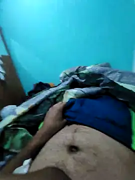 Snapshot of santa7869 chatting on 10-17-25, 04:20 santa7869 online show from 10-17-25, 04:20