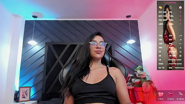 zoe martins  online show from 12-15-25, 05:50