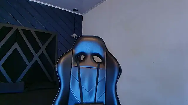 zoe martins  online show from 04-16-26, 05:14