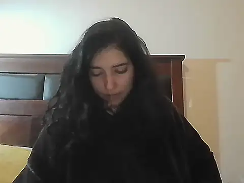 Snapshot of creepyh0e_ chatting on 06-12-26, 09:57 creepyh0e online show from 06-12-26, 09:57