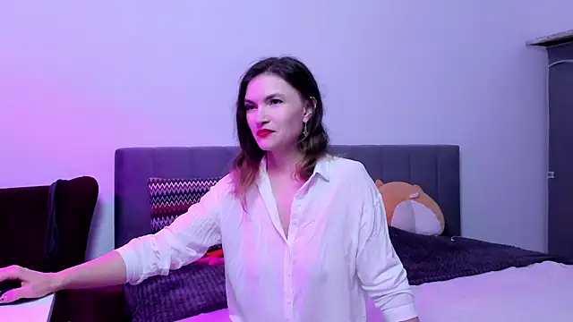 Katherine Twilight online show from 10-24-25, 03:30