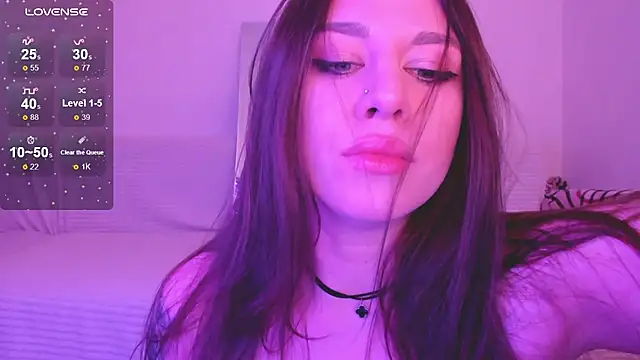 Snapshot of Lil_Foxy9 chatting on 12-02-25, 04:02 Lil Foxy9 online show from 12-02-25, 04:02