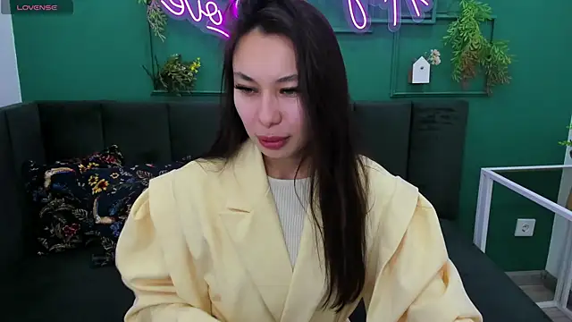 Snapshot of Kat__cat chatting on 11-07-25, 01:27 Kat cat online show from 11-07-25, 01:27