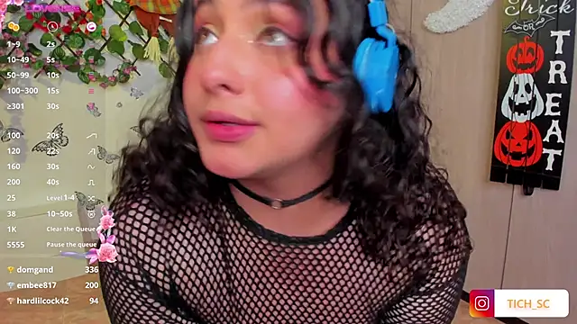 Snapshot of TICH____ chatting on 11-11-25, 08:31 TICH online show from 11-11-25, 08:31