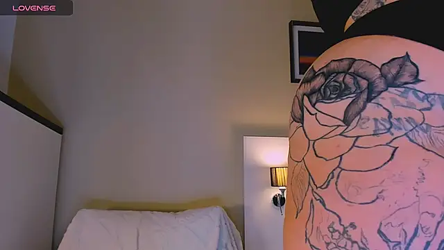 marrenaa online show from 10-03-25, 04:20