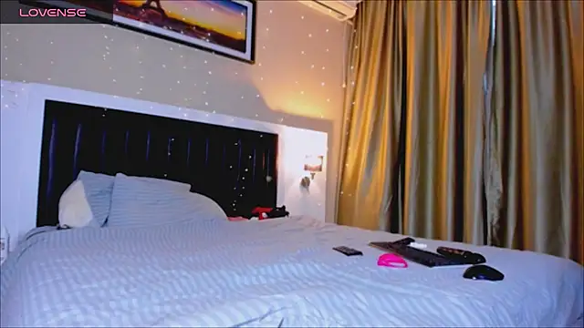 marrenaa online show from 12-15-25, 06:06