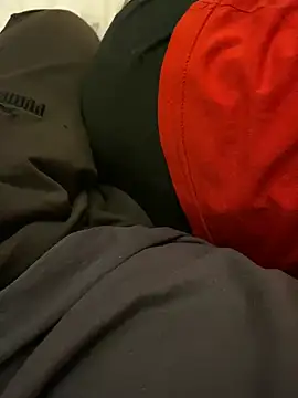 Snapshot of DuoShadows chatting on 04-14-26, 05:52 DuoShadows online show from 04-14-26, 05:52