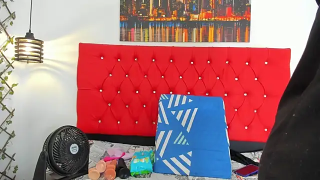 carolinacrus01 online show from 11-02-25, 02:19