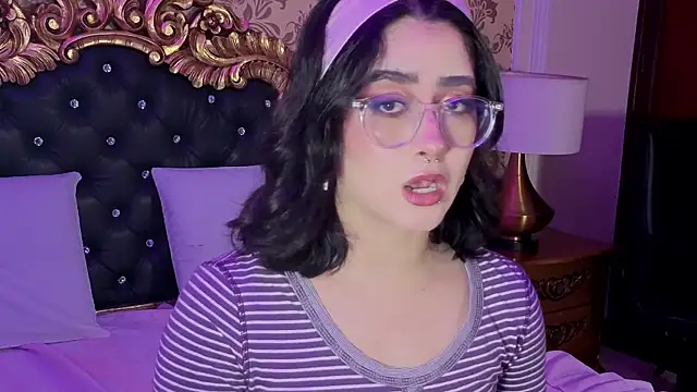 LiLLiAnderson online show from 11-21-25, 11:53