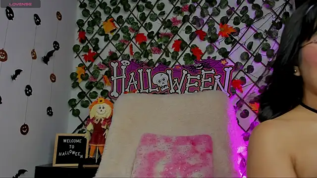 isabel jaames online show from 10-14-25, 07:58