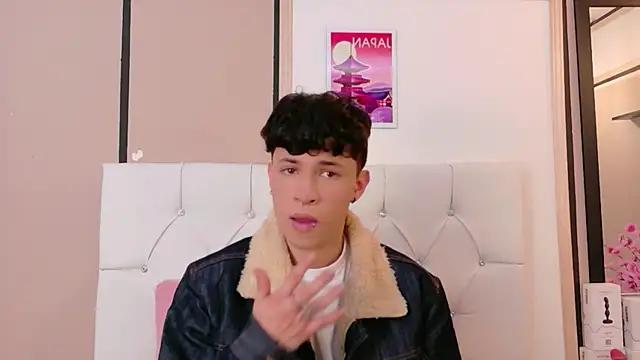 Axel  Evans online show from 04-08-26, 01:11