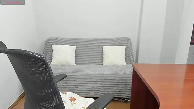 Snapshot of Alisha_Skyes chatting on 02-06-26, 02:31 Alisha Skyes online show from 02-06-26, 02:31