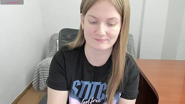 Snapshot of Alisha_Skyes chatting on 02-16-26, 04:25 Alisha Skyes online show from 02-16-26, 04:25