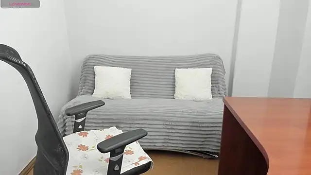 Snapshot of Alisha_Skyes chatting on 02-25-26, 05:55 Alisha Skyes online show from 02-25-26, 05:55