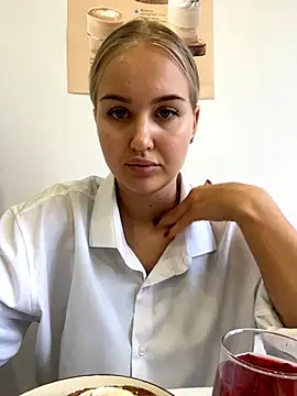 CandyVice online show from 11-04-25, 01:10