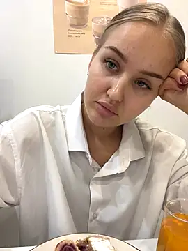 CandyVice online show from 11-06-25, 05:03