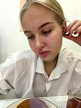 CandyVice online show from 11-11-25, 05:13