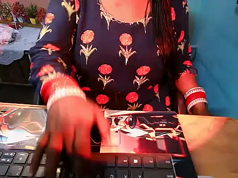 PREETI BABY online show from 06-28-26, 05:13