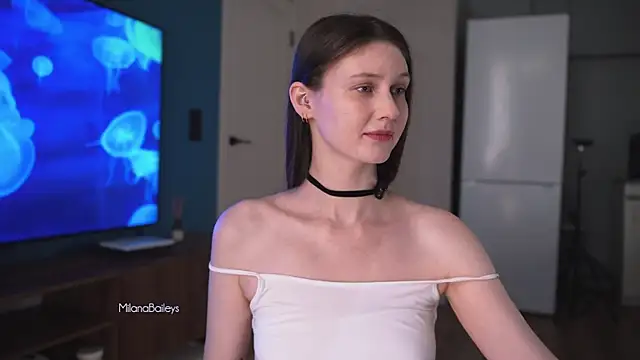 milanabaileys  online show from 09-30-25, 01:16