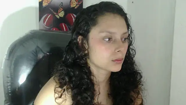Snapshot of Lily_Jone7 chatting on 09-30-25, 08:03 Lily Jone7 online show from 09-30-25, 08:03
