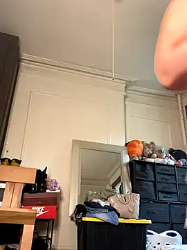 Snapshot of AlyCakes212 chatting on 09-22-25, 03:47 AlyCakes212 online show from 09-22-25, 03:47