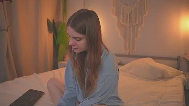 Snapshot of Lu__Lane chatting on 10-16-25, 08:26 Lu Lane online show from 10-16-25, 08:26