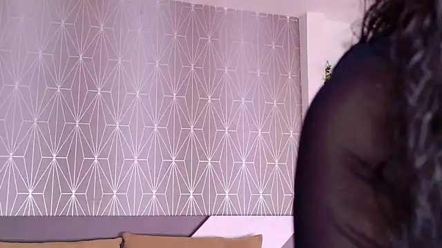 Snapshot of Celine_Lee chatting on 10-30-25, 05:35 Celine Lee online show from 10-30-25, 05:35