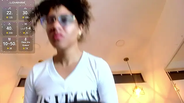 Hanna Cornee  online show from 03-05-26, 12:23