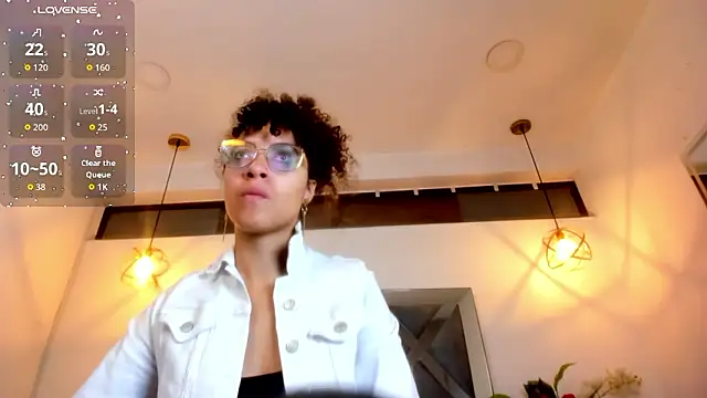 Hanna Cornee  online show from 03-11-26, 02:12