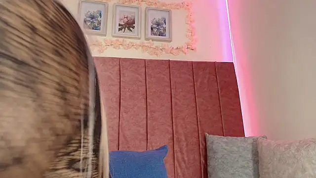 Barbiie 98 online show from 04-24-26, 02:52