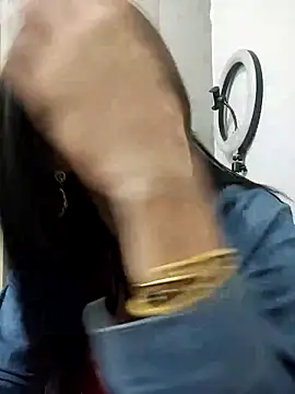 Snapshot of Kellye_hotTs chatting on 10-19-25, 07:31 Kellye hotTs online show from 10-19-25, 07:31