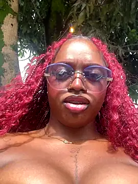 Snapshot of darle_volant chatting on 11-16-25, 02:55 darle volant online show from 11-16-25, 02:55